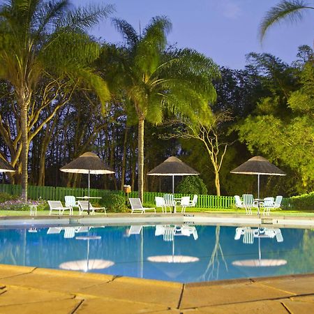 Hotel Sunbird Capital Lilongwe Esterno foto