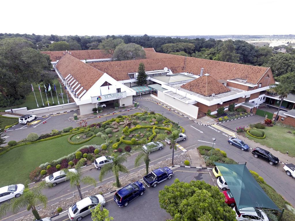 Hotel Sunbird Capital Lilongwe Esterno foto