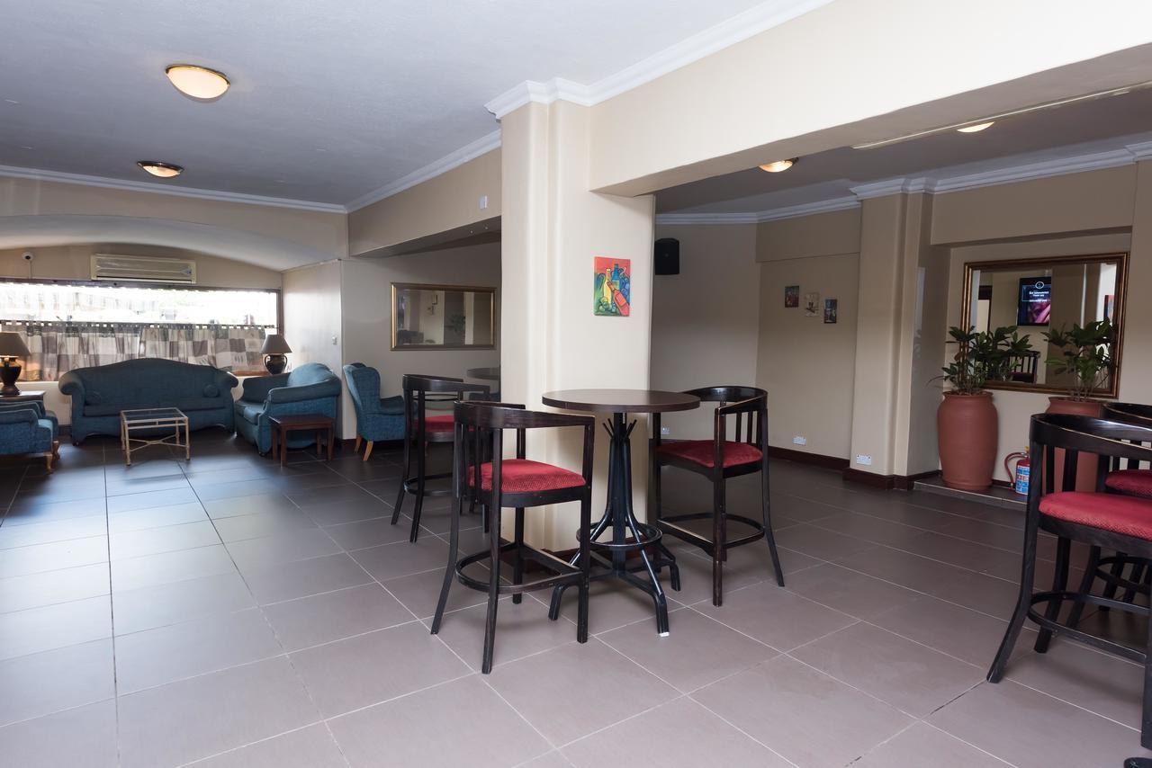 Hotel Sunbird Capital Lilongwe Esterno foto